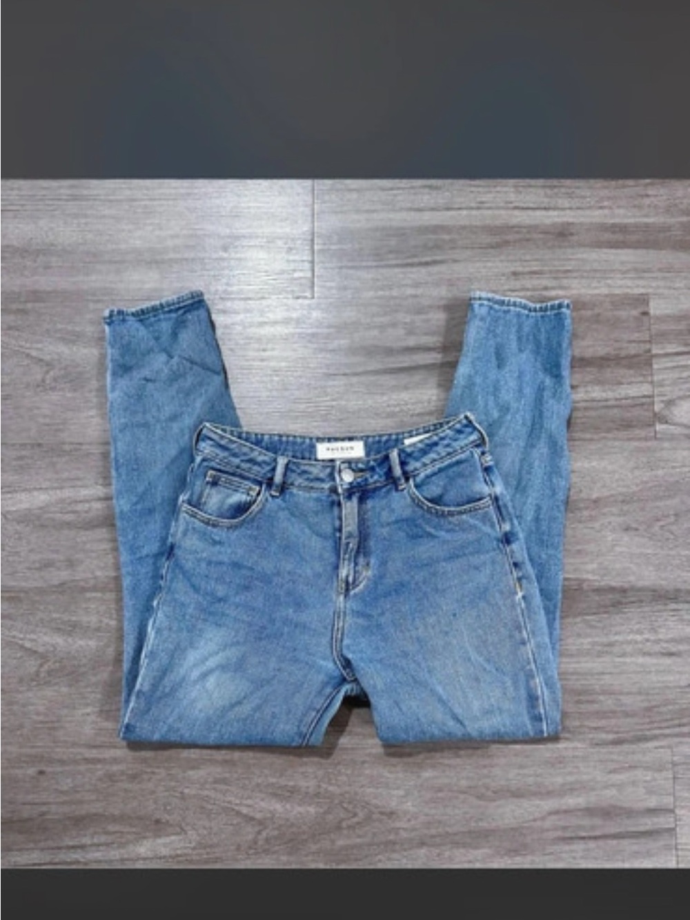 Classic Light Wash High-Rise Jeans - Light Blue